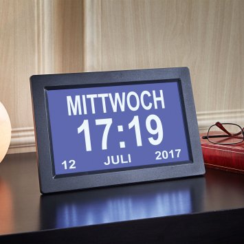 Digital-Uhr mit Tageszeitanzeige
