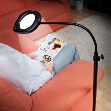 Standlupe mit LED-Leuchte