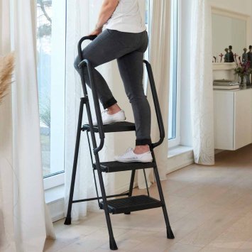 Sicherheitsleiter mit Handlauf