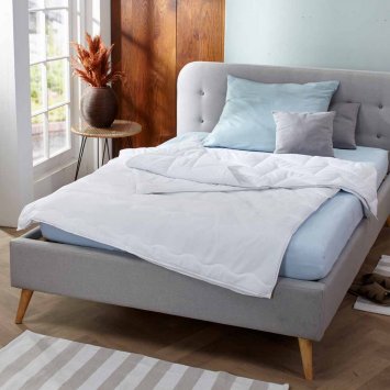 4-Jahreszeiten-Steppbett