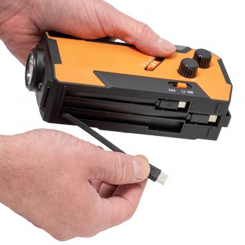 Kurbel- und Solarradio mit integrierten Ladekabeln