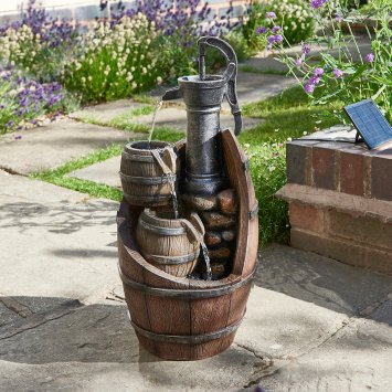 Solar-Brunnen Whiskey-Fässer