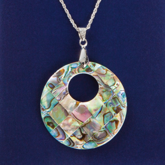 Kette mit Abalone-Anhänger