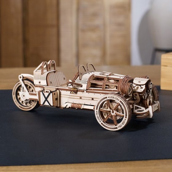Holzmodell Dreiradfahrzeug 