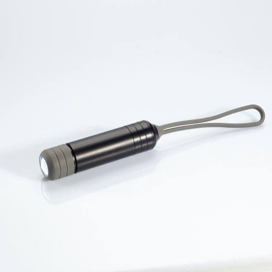 Ihr Geschenk: Taschenlampe mit Werkzeug