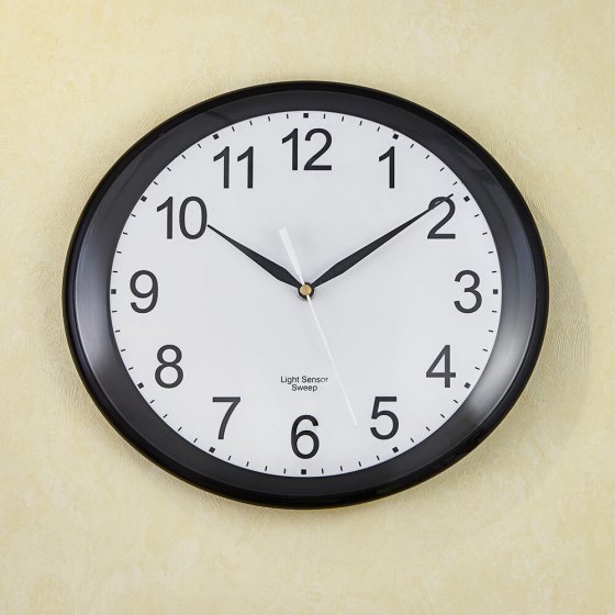 LED-Wanduhr "Ovalis"