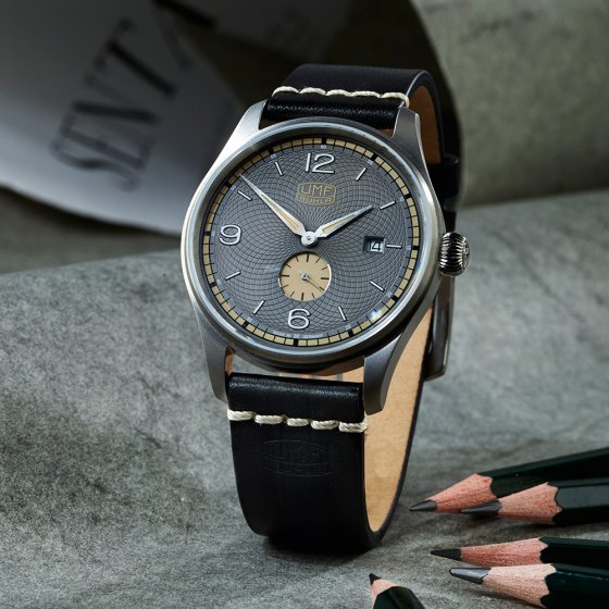 Titan-Armbanduhr UMF Ruhla 