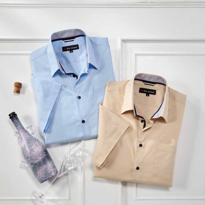 Stretchhemd mit Kontrasten