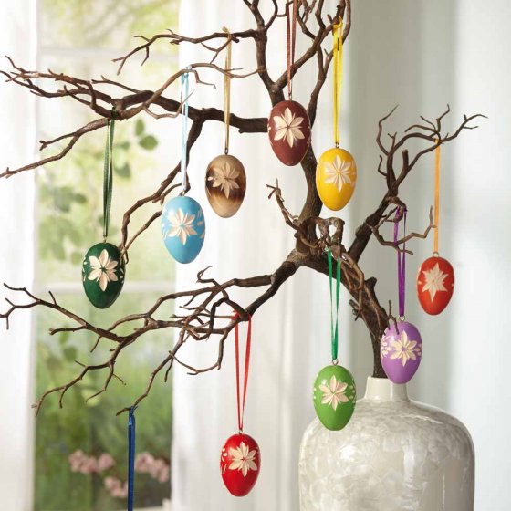 Handgeschnitze Holzeier 