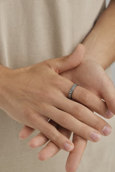 Ring Silber 925 matt-oxidiert mit römischen Zahlen 