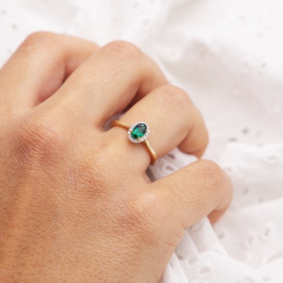 Ring 585 Gelbgold mit im Labor gezüchteten Diamanten und Smaragd 