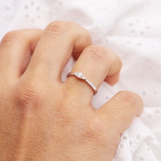 Ring 585 Weißgold mit im Labor gezüchtetem Diamanten 