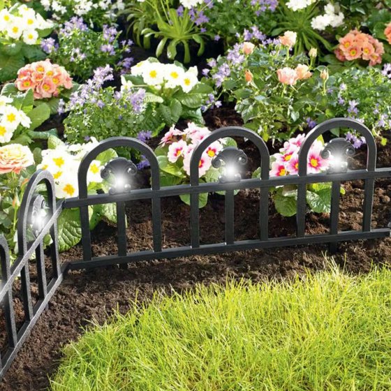 Beeteinfassung 480 cm Schwarz Bögen mit Lichterkette 