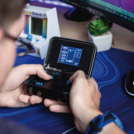 Tetris-Spielekonsole in der Dose Tetris-Spielekonsole in der Dose