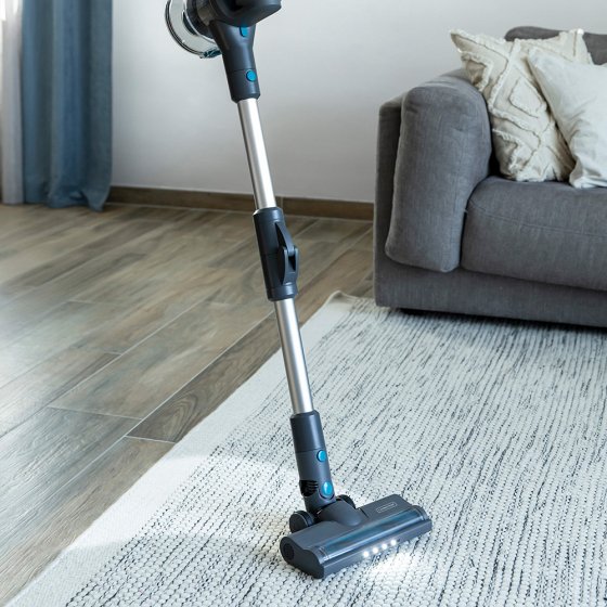  Akku-Staubsauger mit Knick 