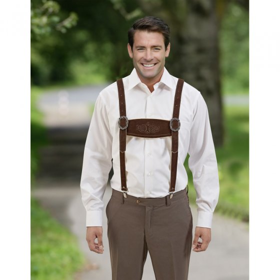 Hosenträger im „Trachtenlook” 