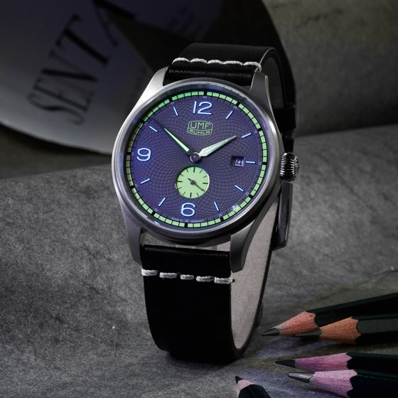 Titan-Armbanduhr UMF Ruhla 