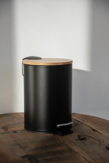 Treteimer Mod. Tortona Schwarz matt, Easy-Close Absenkautomatik 