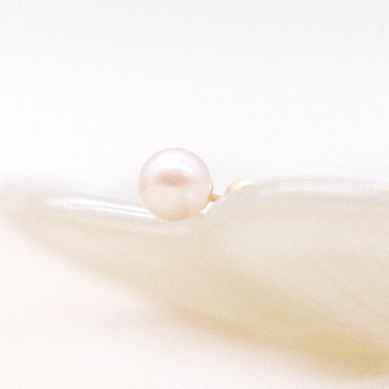 Ohrstecker Gold 585 mit weißen Perlen 7-7,5mm 