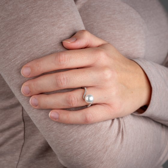 Ring Gold 585 mit 20x Brillant zus. 0,15ct. und weißer Perle 