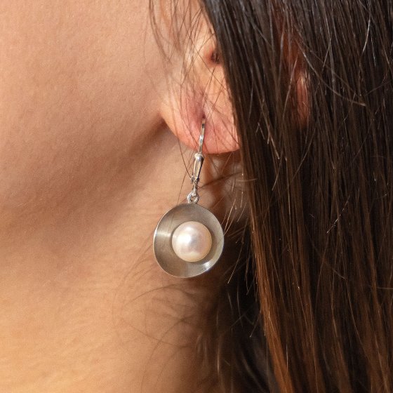 Ohrringe Silber 925 rhodiniert mattiert mit 2x Perle weiß 7-8mm 