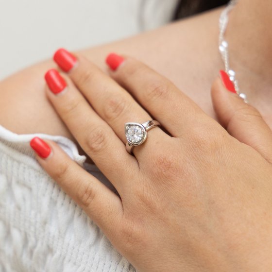 Ring Silber 925 rhodiniert Tropfen-Form mit weißem Zirkonia-Stein 