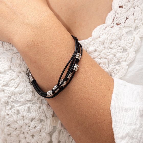 Armband Leder schwarz mit Stahlkugeln 19,5+2cm lang 