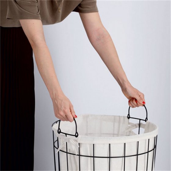 Wäschesammler auf Rollen 