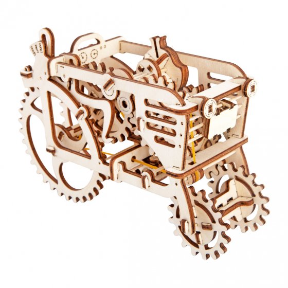 Holzmodell „Traktor” 