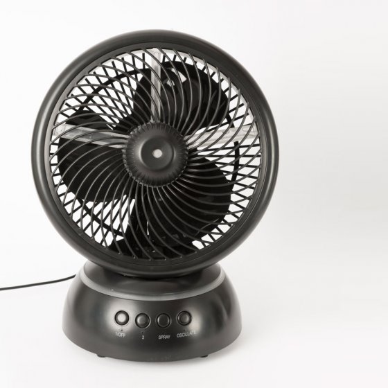 Ventilator mit Sprühnebelfunktion 