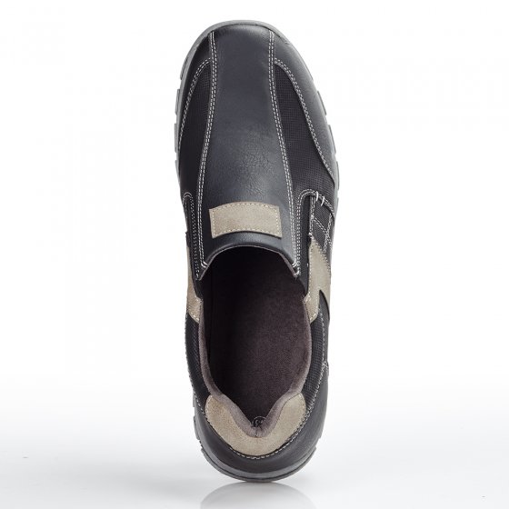 Sneaker mit Stretcheinsätzen