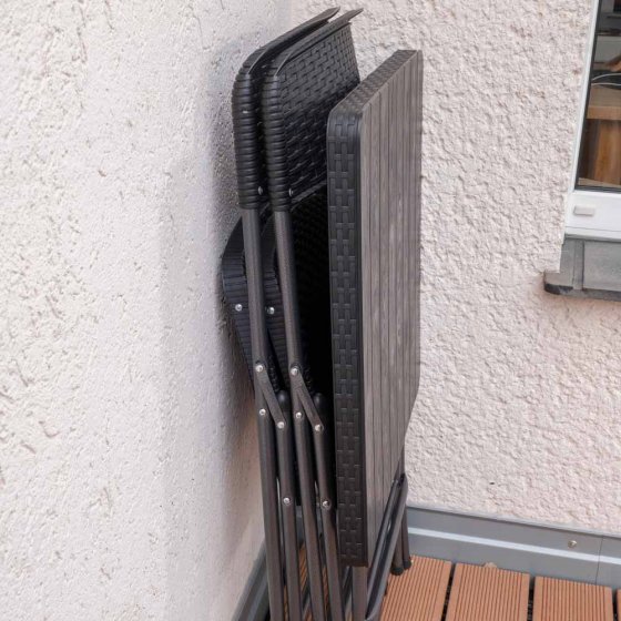 Platzsparende Sitzgruppe in Rattanoptik 