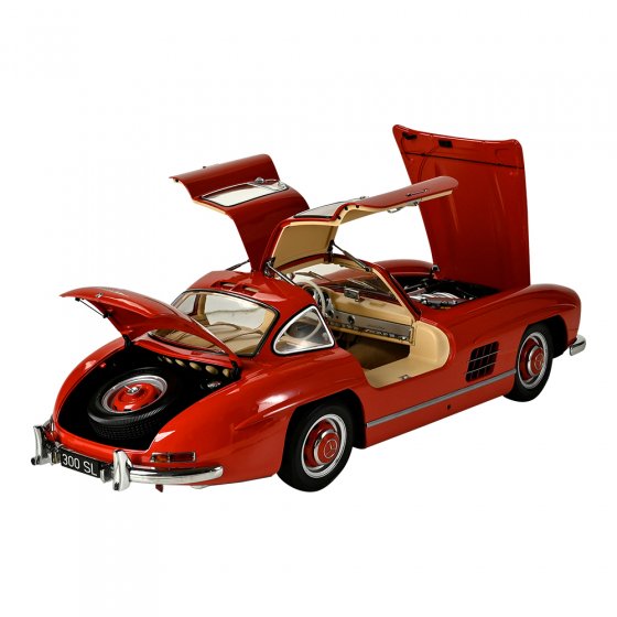 Modellbaus. Mercedes 300SL Rot