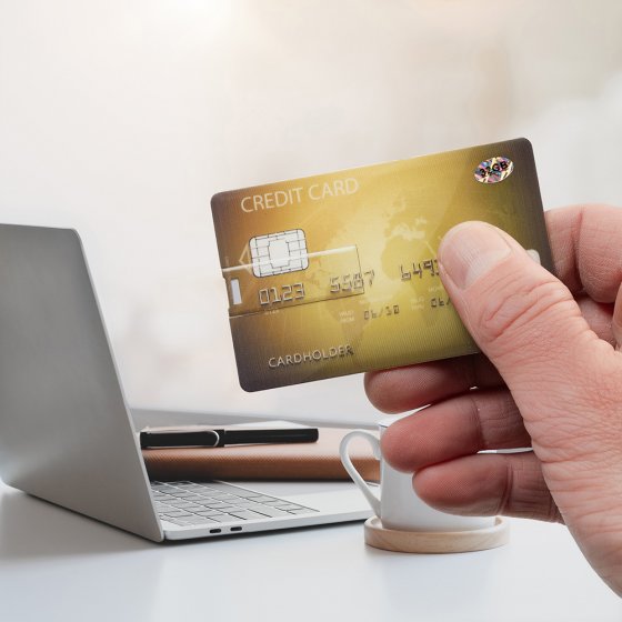 32 GB USB-Stick im Scheckkartenformat 