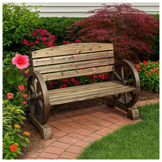 Gartenbank mit Wagenrädern als Armstütze Sommerset Natur