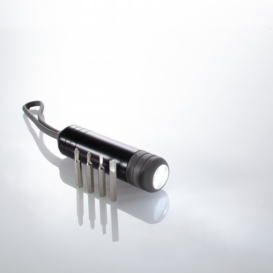 Ihr Geschenk: Taschenlampe mit Werkzeug