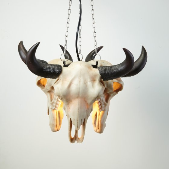 Hängelampe „Longhorn-Schädel“