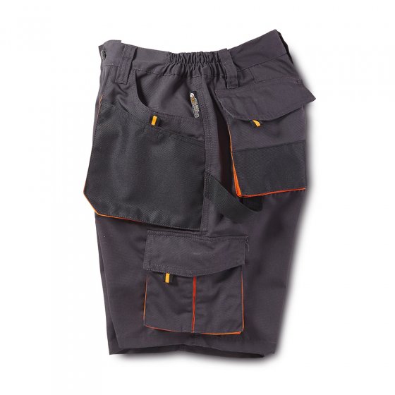 Bermuda mit vielen Taschen