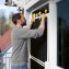 Teleskop-Insektenschutzgitter für Balkon- und Terrassentüren, weiß - 3