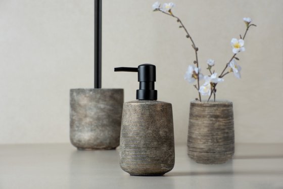 WC-Garnitur Mod. Fedio Keramik, handbemalt, mit Reliefoptik in Gold 