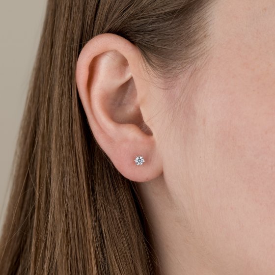 Ohrringe Gold 750 mit 2x Brillant zus. 0,25 ct. 