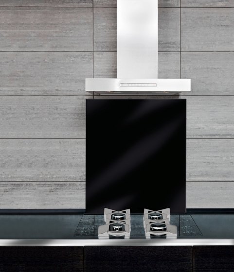 Glasrückwand Schwarz 60 x 70 cm, Spritzschutz für Herd oder Spüle 