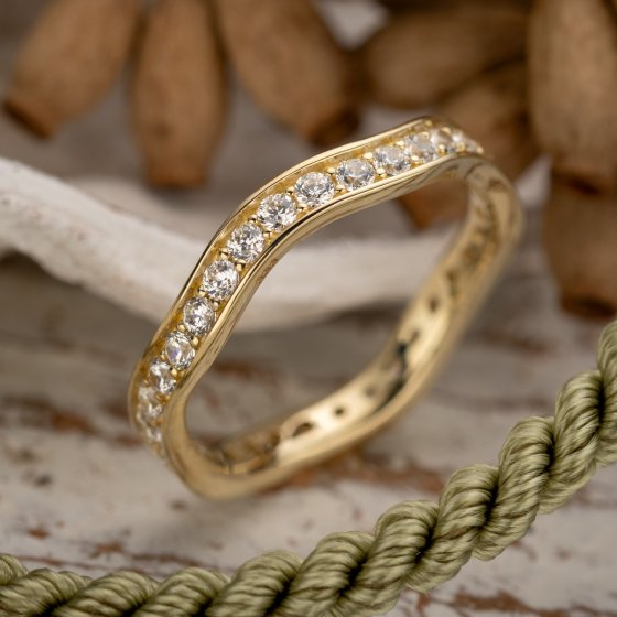 Ring 333/- Gelbgold glanz synth. Zirkonia 