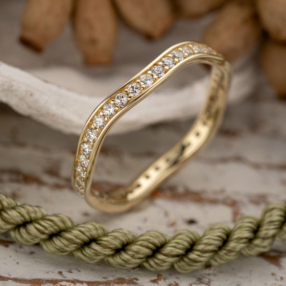 Ring 333/- Gelbgold glanz synth. Zirkonia 