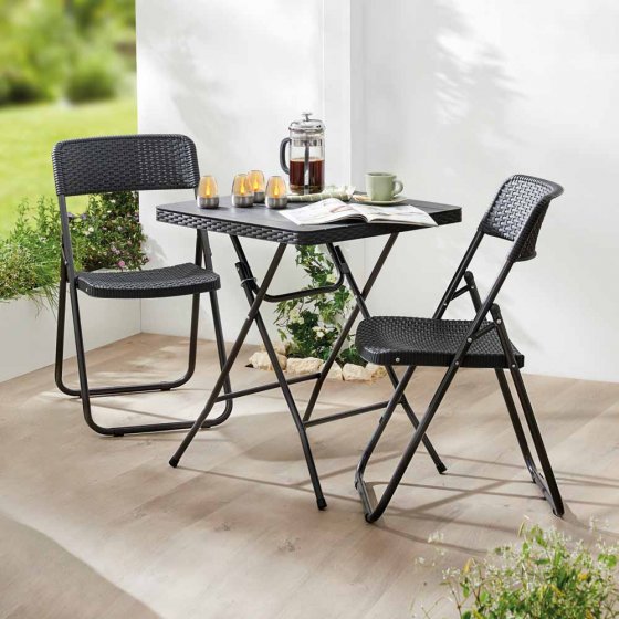 Platzsparende Sitzgruppe in Rattanoptik 