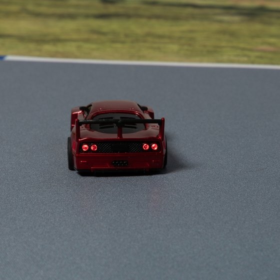 F40 mit Fernbedienung (rot) 