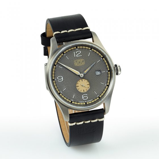 Titan-Armbanduhr UMF Ruhla 