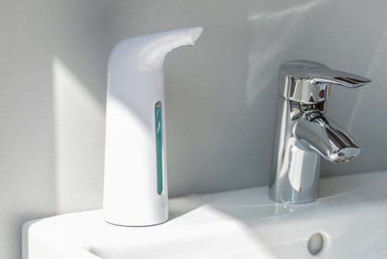 Sensor Desinfektionsmittel- und Seifenspender Mod. Larino, automatischer Infrarot Spender