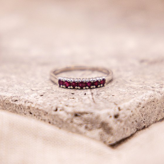 Ring Gold 375 mit echten Rubinen 