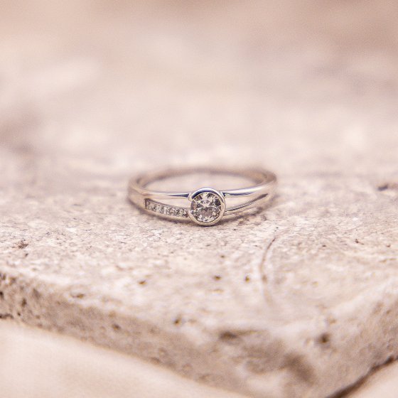 Ring Gold 375 mit Zirkonia weiß 